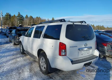2011 Nissan Pathfinder S z USA, uszkodzony, nr VIN 5N1AR1NB6BC630824